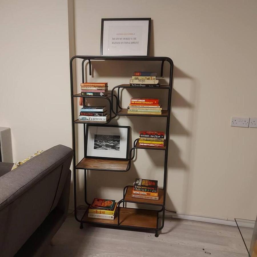 Lovely & Beautiful 2 Bed-Apartment In 博勒姆伍德 外观 照片