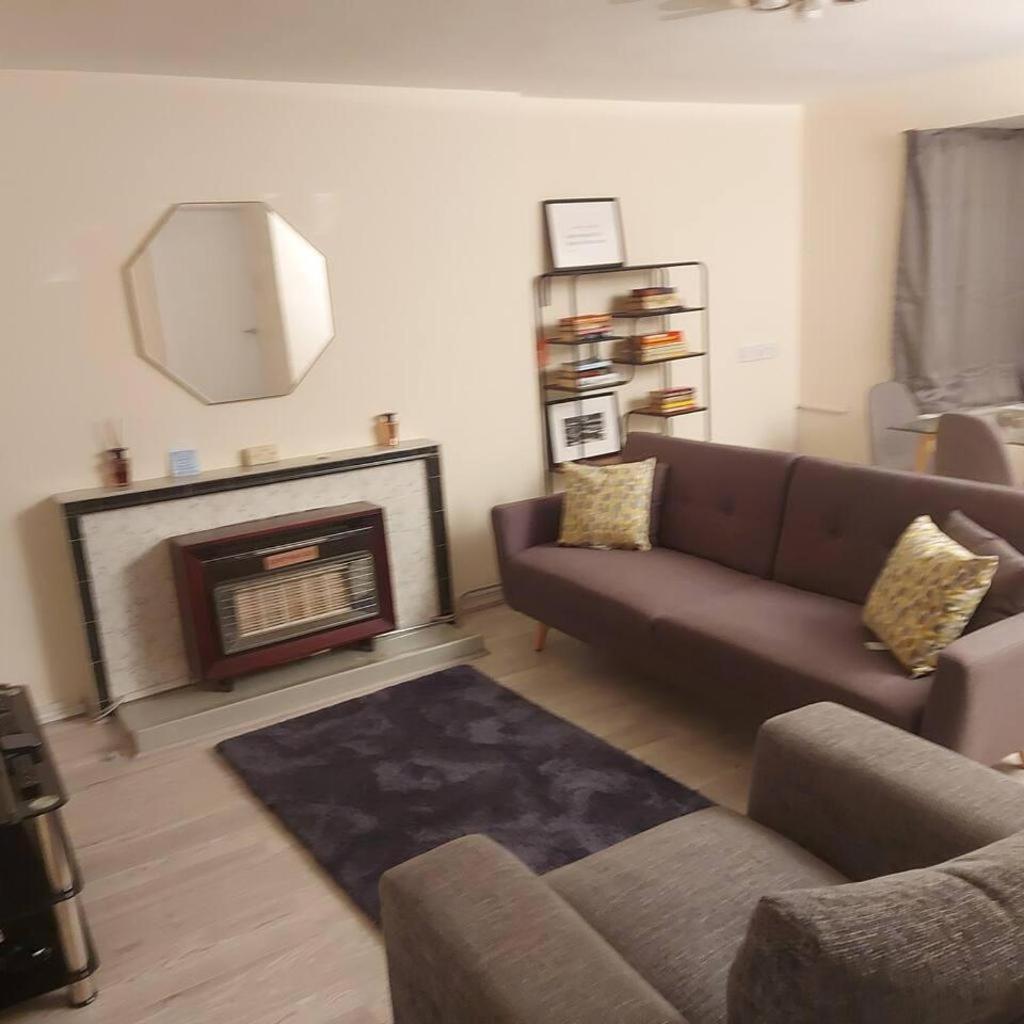 Lovely & Beautiful 2 Bed-Apartment In 博勒姆伍德 外观 照片