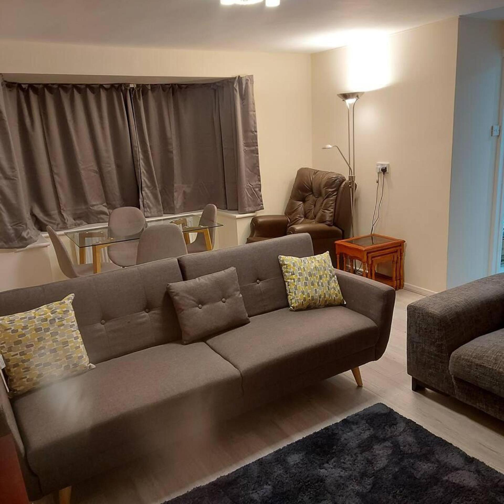 Lovely & Beautiful 2 Bed-Apartment In 博勒姆伍德 外观 照片