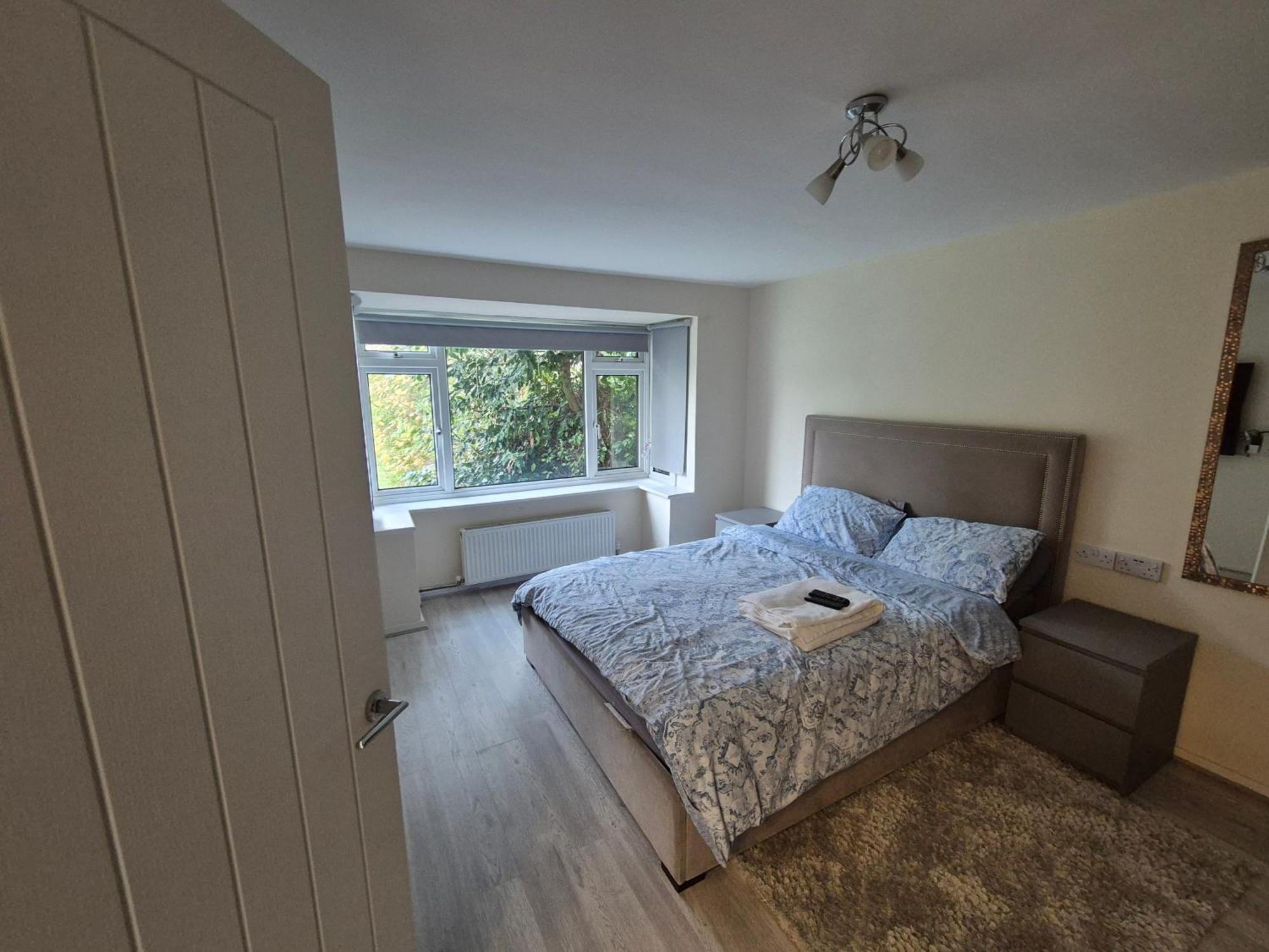 Lovely & Beautiful 2 Bed-Apartment In 博勒姆伍德 外观 照片