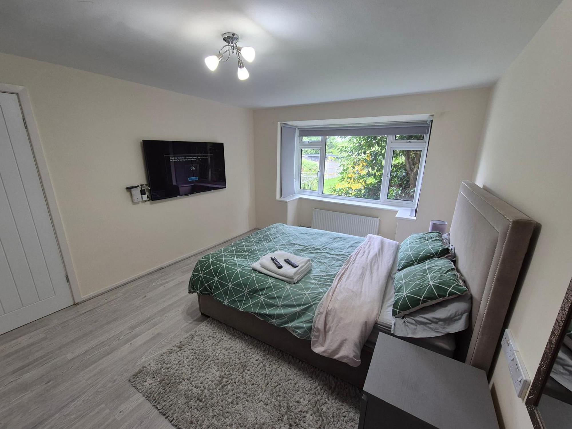 Lovely & Beautiful 2 Bed-Apartment In 博勒姆伍德 外观 照片