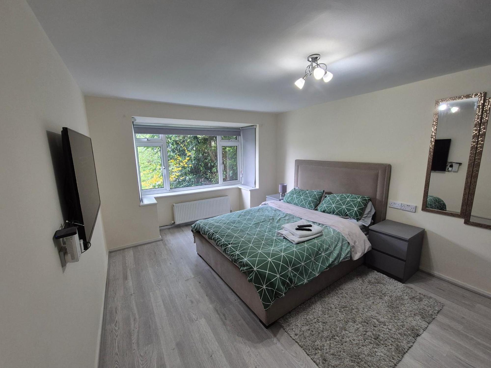 Lovely & Beautiful 2 Bed-Apartment In 博勒姆伍德 外观 照片